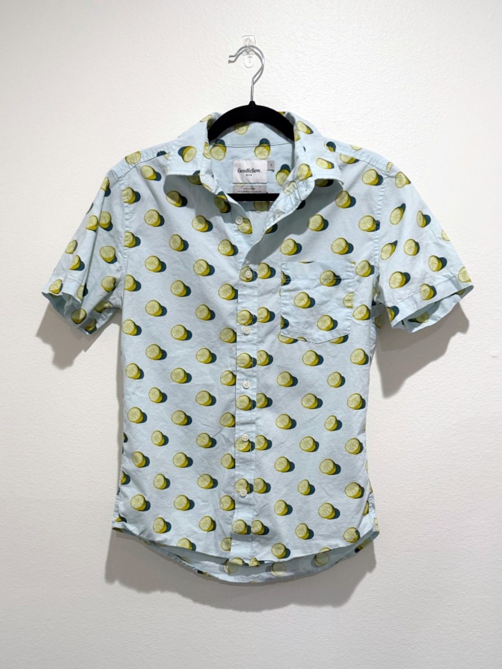 Mens Goodfellow & Co Lemon Print Button Down Tee Size Small